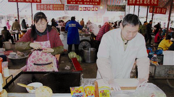 遂平縣市場發(fā)展局整治市場秩序規(guī)范市場行為